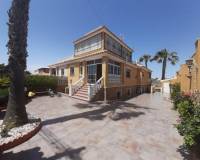 Resale - villa - Torrevieja - Aguas Nuevas