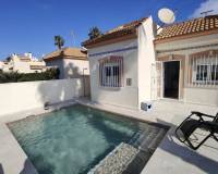 Resale - villa - Torrevieja - Aguas Nuevas