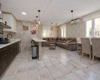 Resale - villa - Torrevieja - Centro