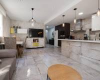 Resale - villa - Torrevieja - Centro