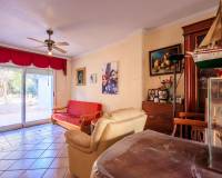 Resale - villa - Torrevieja Centro