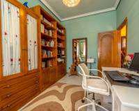Resale - villa - Torrevieja - La Mata