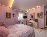 Resale - villa - Torrevieja - La Mata