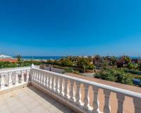 Resale - villa - Torrevieja - La Mata