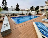 Resale - VILLA - Torrevieja - La Mata