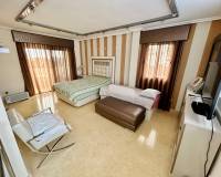 Resale - VILLA - Torrevieja - La Mata
