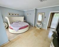 Resale - VILLA - Torrevieja - La Mata
