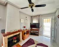 Resale - villa - Torrevieja - Los altos