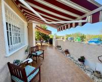 Resale - villa - Torrevieja - Los altos