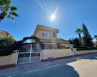 Resale - villa - Torrevieja - Los altos