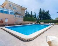 Resale - villa - Torrevieja - Los altos