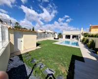 Resale - villa - Torrevieja - Los balcones