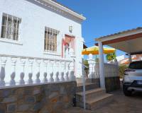 Resale - villa - Torrevieja - Urbanización San Luis