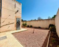 Resale - - VILLA - Torrevieja - Urbanización San Luis