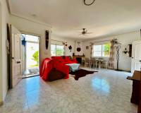 Resale - - VILLA - Torrevieja - Urbanización San Luis
