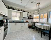 Resale - - VILLA - Torrevieja - Urbanización San Luis