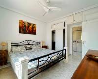 Resale - - VILLA - Torrevieja - Urbanización San Luis