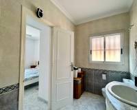 Resale - - VILLA - Torrevieja - Urbanización San Luis