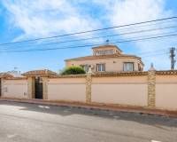 Resale - villa - Torrevieja