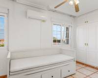 Resale - villa - Torrevieja