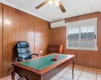 Resale - villa - Torrevieja