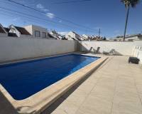 Resale - villa - Torrevieja