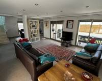 Resale - Wohnung - Cox