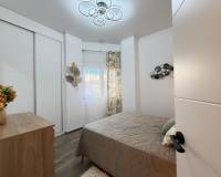 Resale - Wohnung - Torrevieja - Puerto