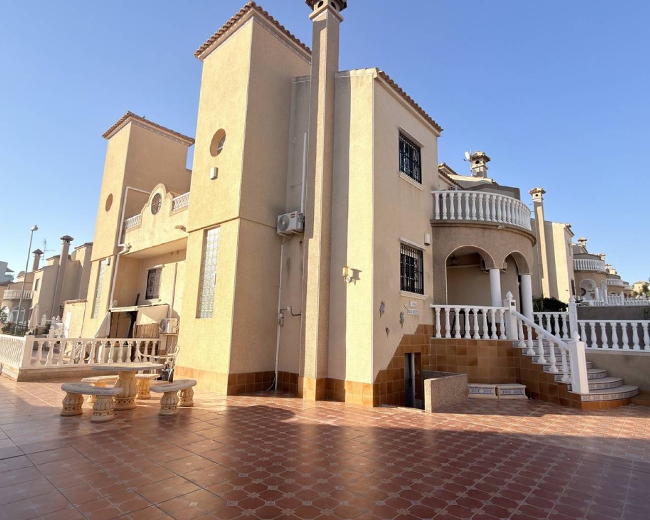 Semi Detached - Resale - El Galan - Inland