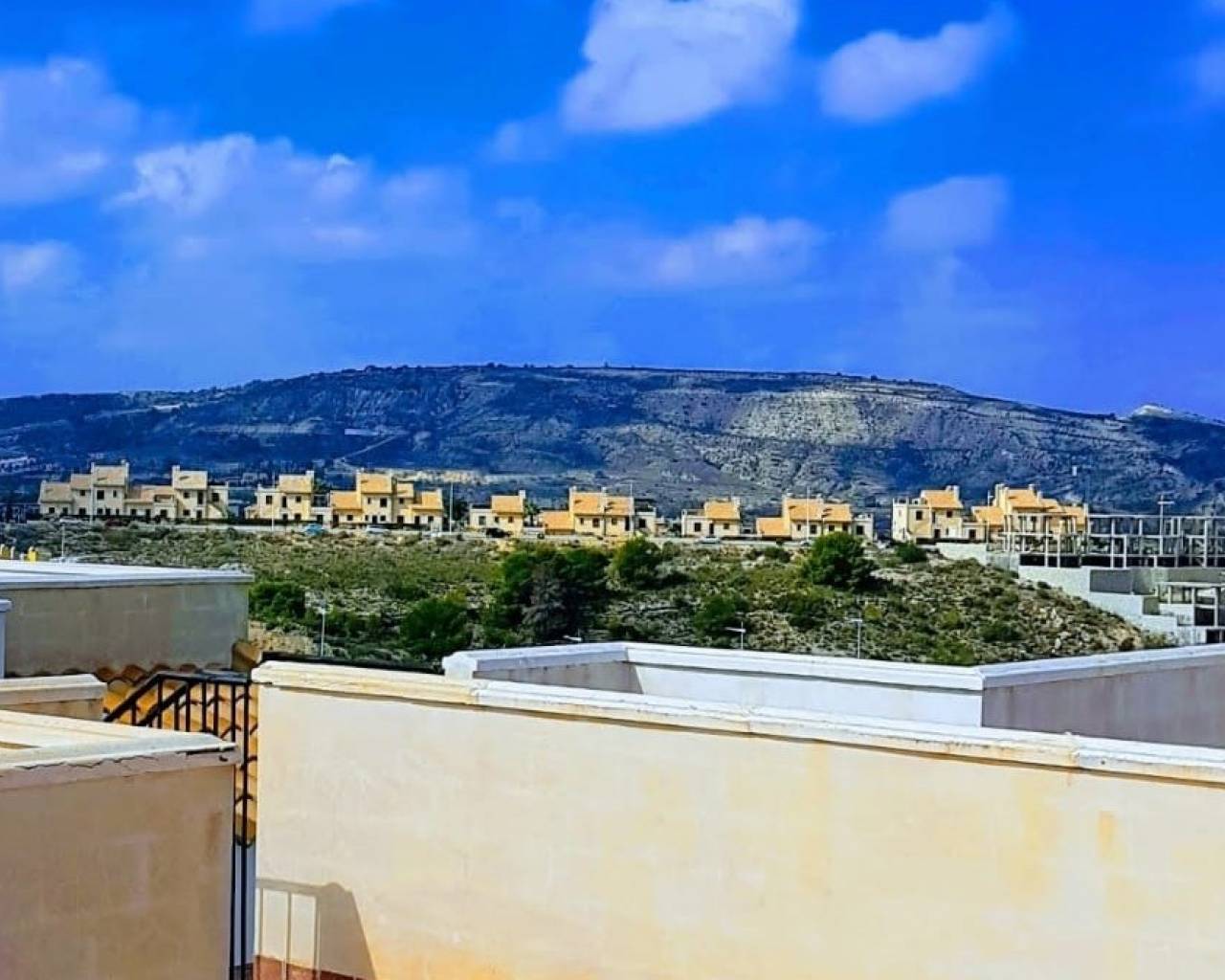 Townhouse / Semi-detached - Venta - La Finca Golf - La Finca Golf