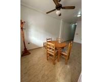 Venta - Apartamento - Los Montesinos - Centro