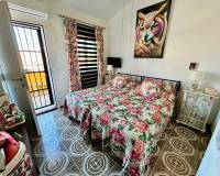 Venta - CASA ADOSADA - Torrevieja - LA SIESTA