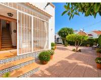 Venta - CASA ADOSADA - Torrevieja - Nueva Torrevieja