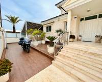 Venta - Chalet - Torrevieja - La Mata