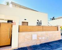 Venta - Semi Detached Villa - Los Montesinos - La Herada