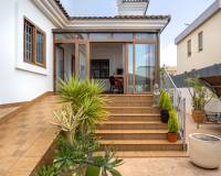 Venta - Villa independiente - Los Montesinos - La Herrada