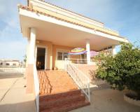 Venta - Villa independiente - Torrevieja - Aguas Nuevas