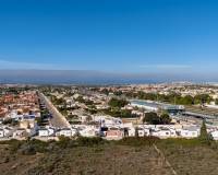 Venta - Villa independiente - Torrevieja - Urbanización San Luis