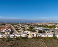 Venta - Villa independiente - Torrevieja - Urbanización San Luis