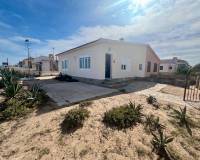 Venta - Villa / Semi detached - La Mata