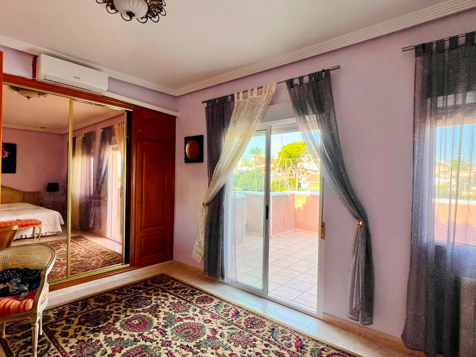 Vrijstaande villa te koop in Orihuela